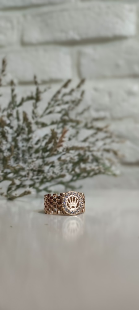 انگشتر رولکس سنگ خور ( اتمی ) انگشتر رولکس سنگ خور وزن تقریبی 2.400 گرم ( وزن سنگ کسر گردیده است )